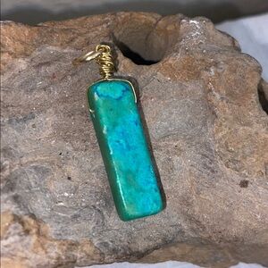 5/$10❤️❤️❤️NEW Handmade Adventurine Stone Charm Pendant by Alyce Rancour